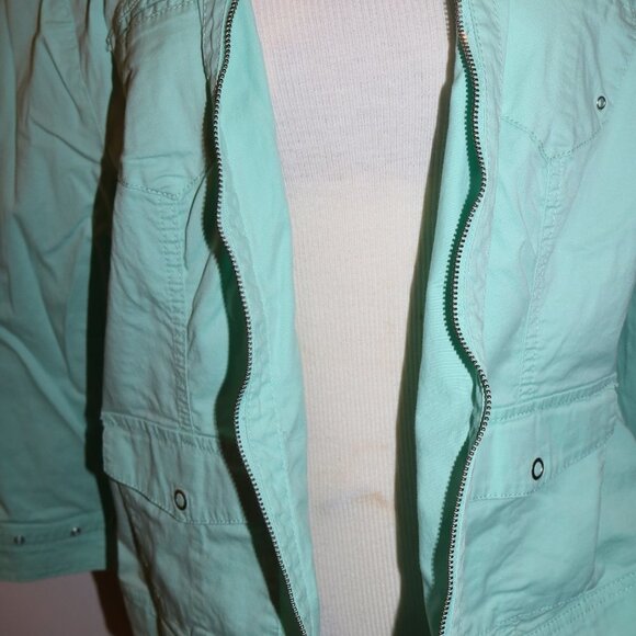 Chicos jacket size 2 and worn very little - Picture 7 of 8